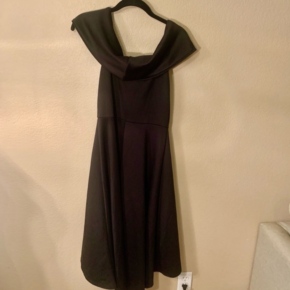 Boohoo Midi Dress Sz 6 Black Gown Off the Shoulder Hi-Low Heavy Sleeveless - Picture 13 of 14